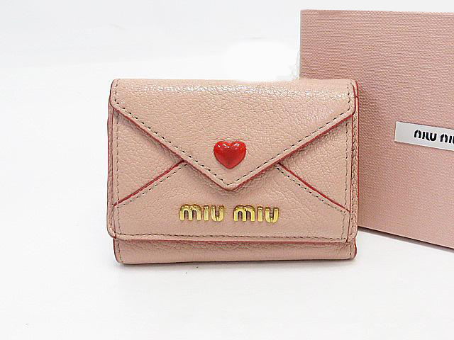 miu miu ハート コンパクト財布