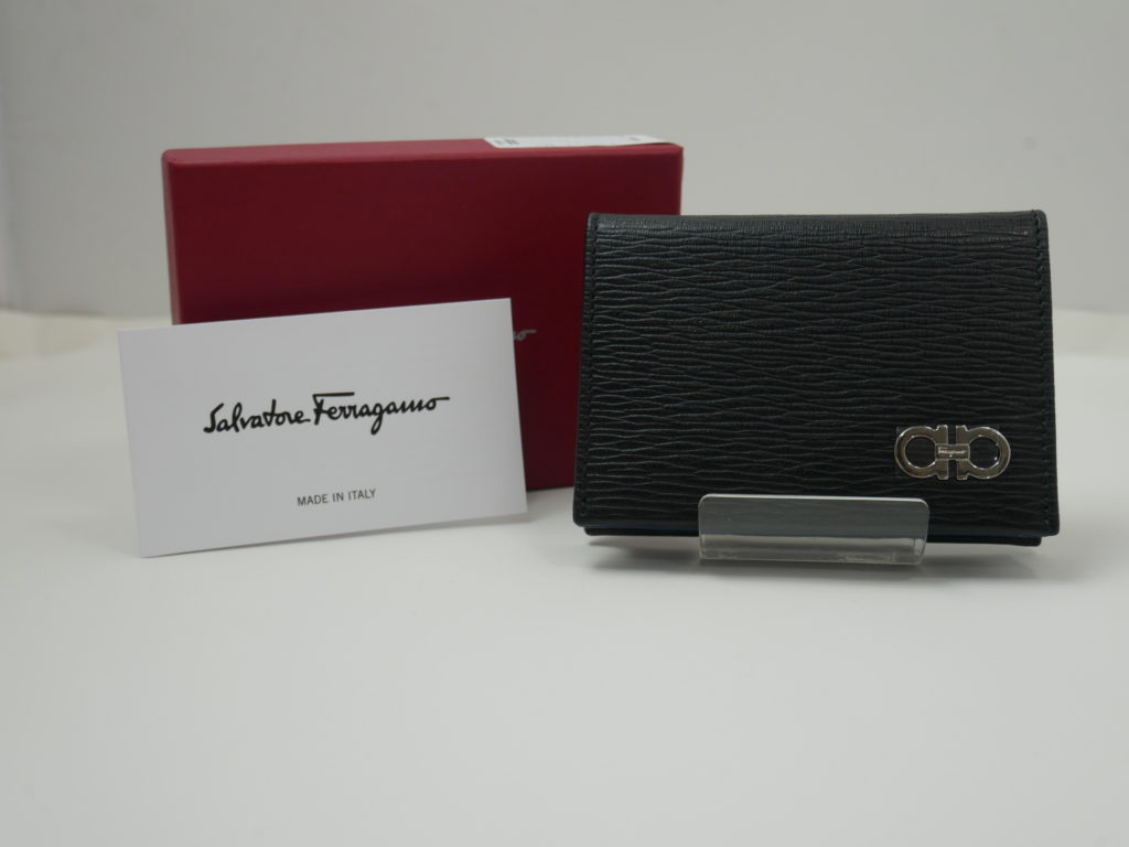 Salvatore Ferragamo カードケース