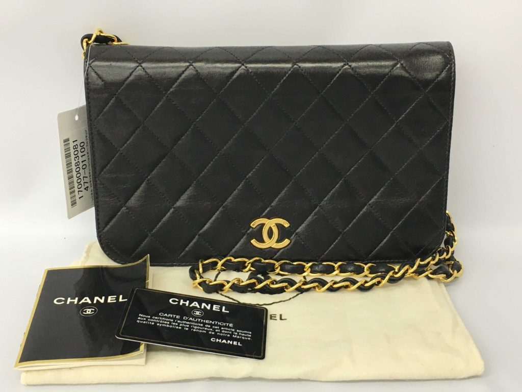 CHANEL マトラッセ チェーンショルダー フルフラップ